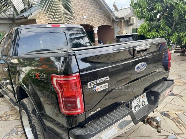 Ford F-150 Platinum 4x4 SuperCrew Cab Styleside 5.5 ft. box 145 in. WB