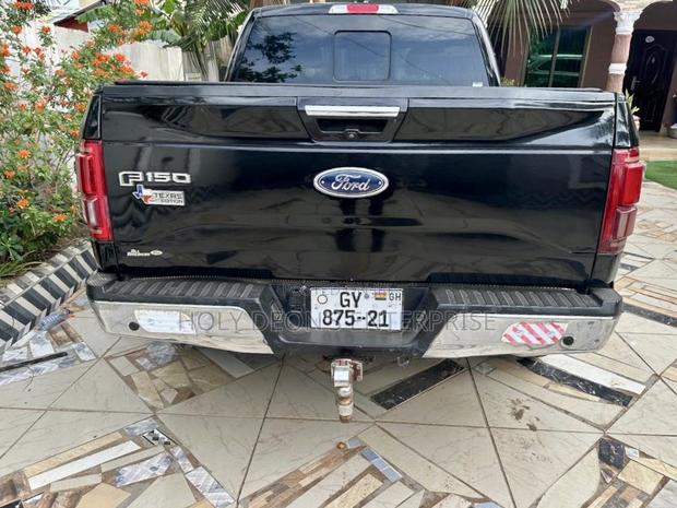 Ford F-150 Platinum 4x4 SuperCrew Cab Styleside 5.5 ft. box 145 in. WB
