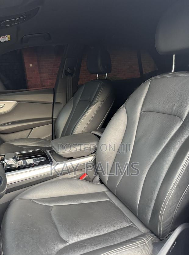 Audi Q8 2025 Black
