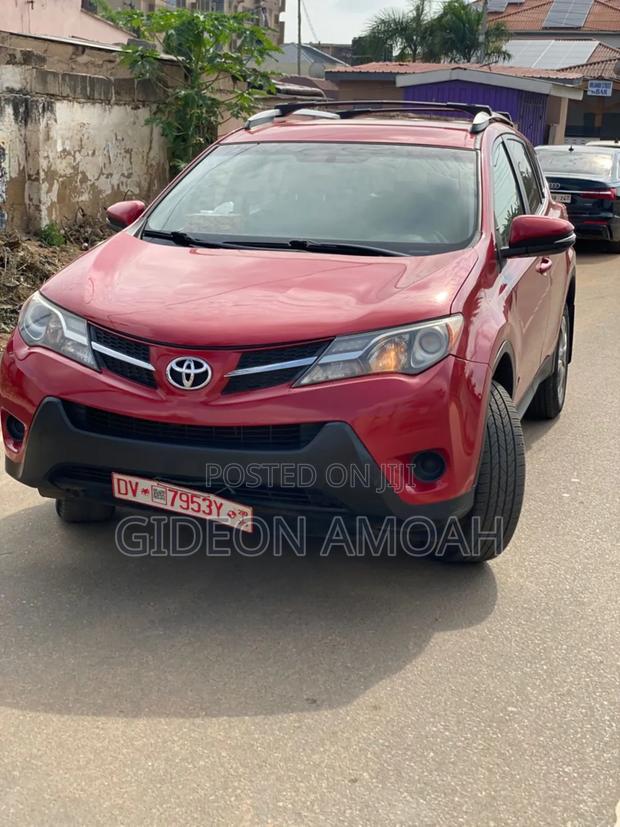 Toyota RAV4 XLE 4dr SUV AWD (2.5L 4cyl 6A) 2015 Red