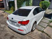 Subaru Legacy 2.5i Limited 2013 White for sale