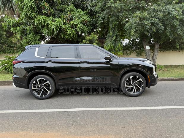 Mitsubishi Outlander SE 2022 Black