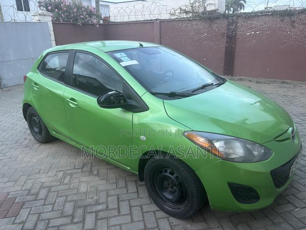 Mazda 2 1.5 Sport 2012 Green