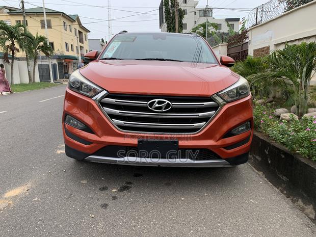 Hyundai Tucson 2017 Orange