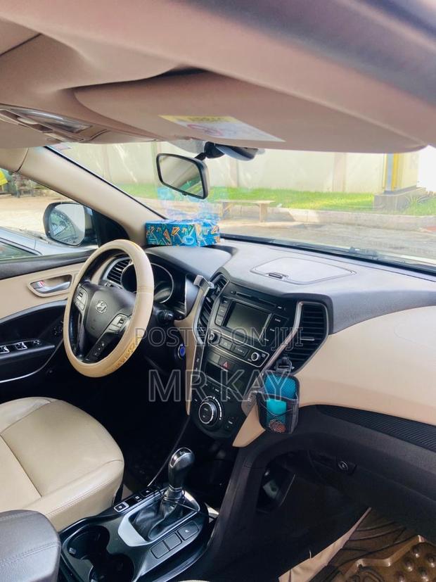 Hyundai Santa Fe 2017 Blue