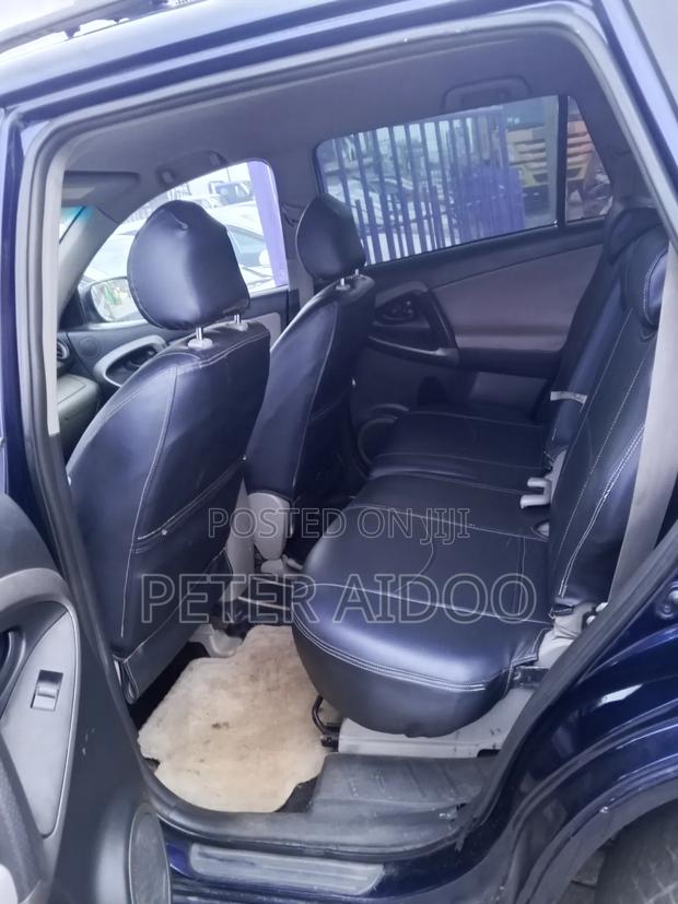 Toyota RAV4 2010 Blue