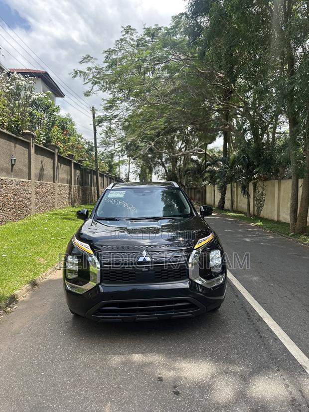 Mitsubishi Outlander SEL 2023 Black