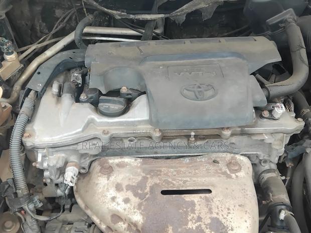 Toyota RAV4 LE 4dr SUV (2.5L 4cyl 6A) 2018 White