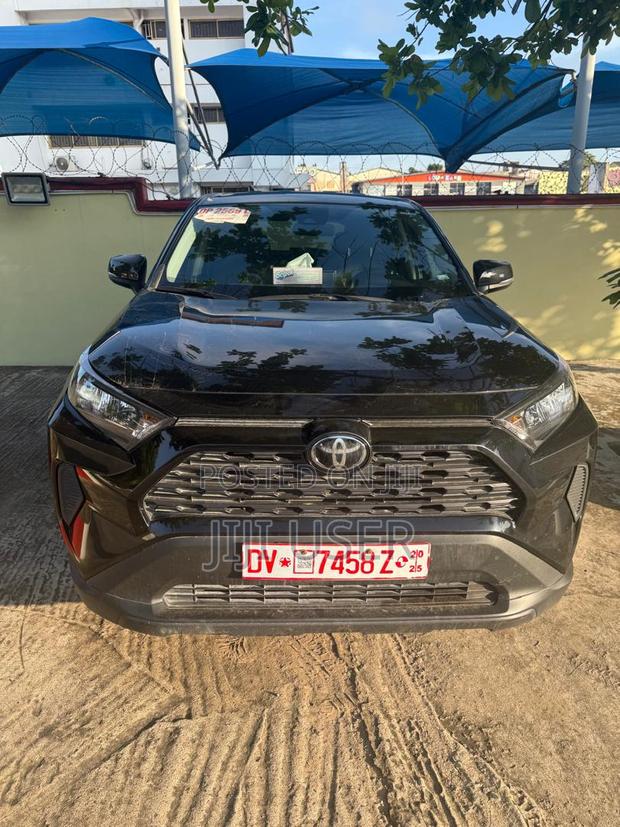 Toyota RAV4 LE AWD 2023 Black