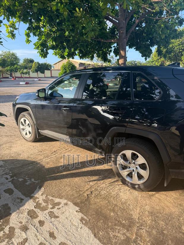 Toyota RAV4 LE AWD 2023 Black