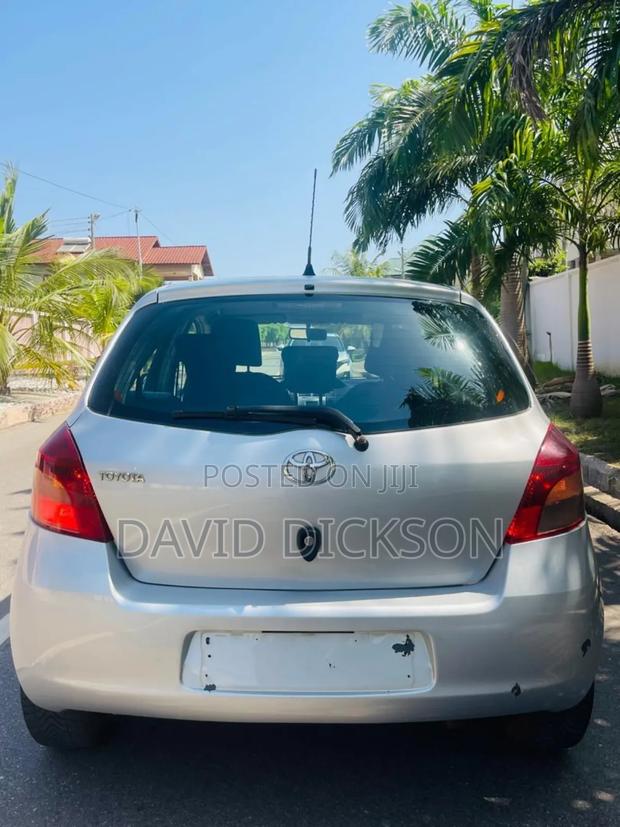 Toyota Yaris 2009 Silver
