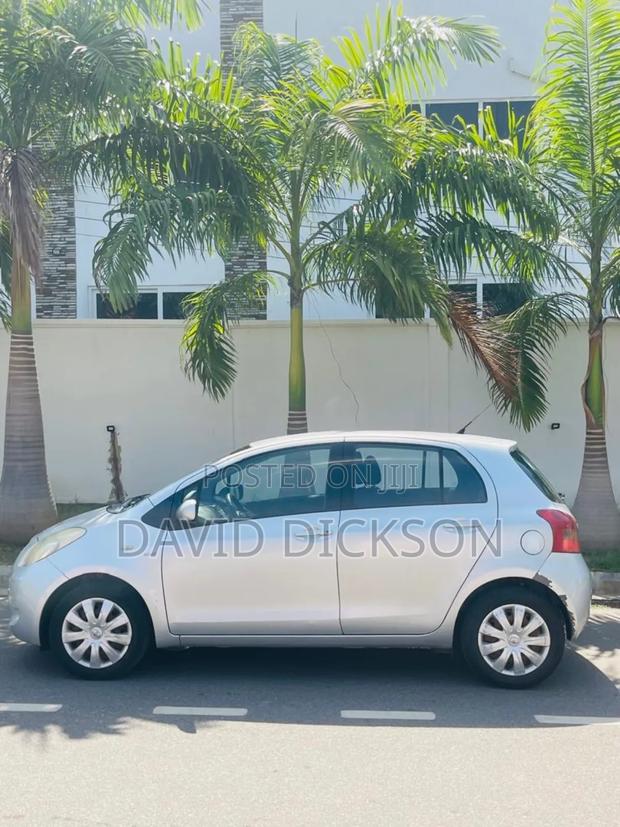 Toyota Yaris 2009 Silver