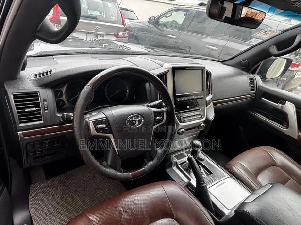 Toyota Land Cruiser 4.5 V8 TD 2019 Black