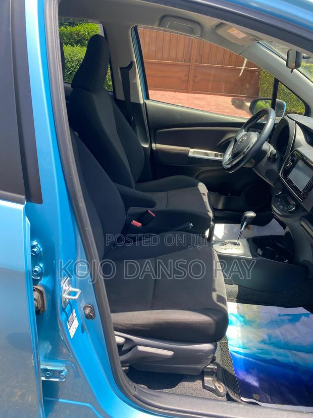 Toyota Vitz 1.3 FWD 5dr 2015 Blue