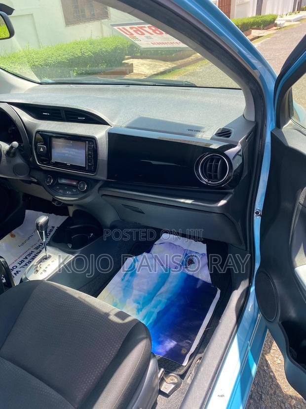 Toyota Vitz 1.3 FWD 5dr 2015 Blue