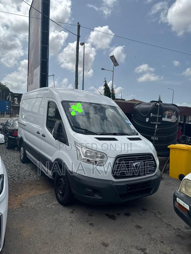 Ford Transit-350 2017 White