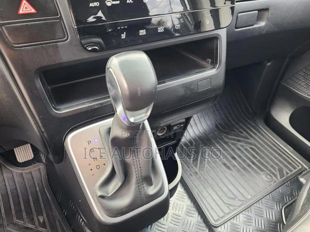 Hyundai Staria 2023 White