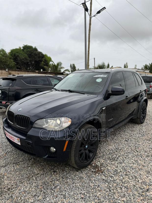 BMW X5 xDrive50i 4dr SUV AWD (4.4L 8cyl Turbo 8A) 2014 Black