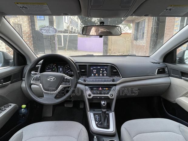 Hyundai Elantra 2018 Gray