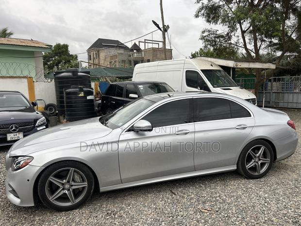 Mercedes-Benz E300 4Matic AWD Sedan (2.0L 4cyl 9A) 2017 Silver