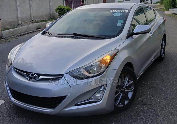 Hyundai Elantra 2016 Silver