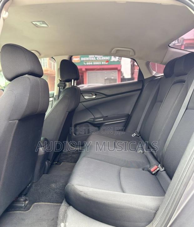Honda Civic 2018 Gray