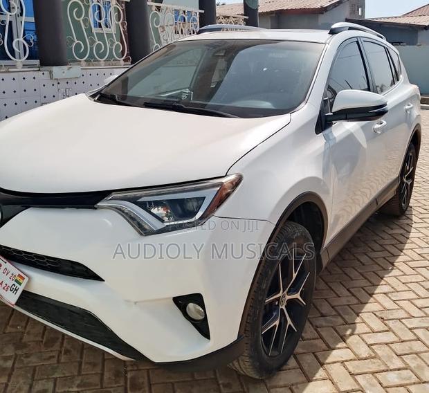 Toyota RAV4 2018 White