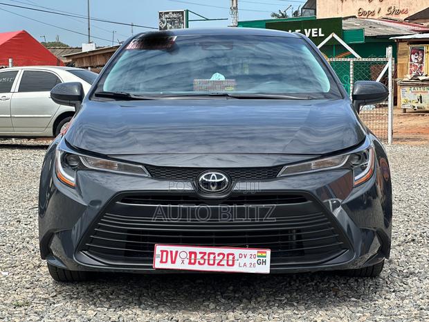 Toyota Corolla 2024 Gray