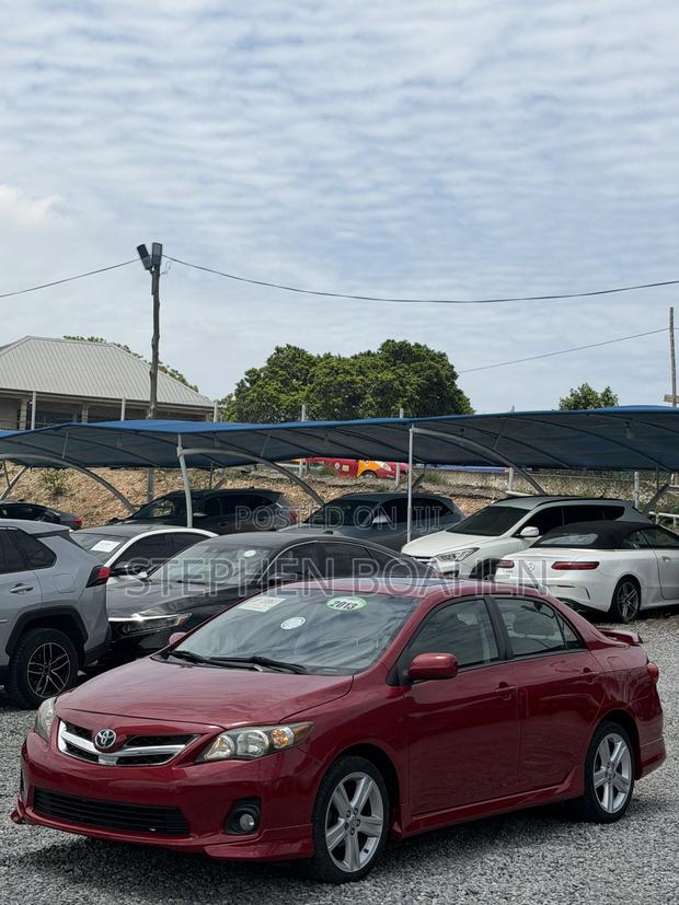 Toyota Corolla S 5-Speed 2013 Red