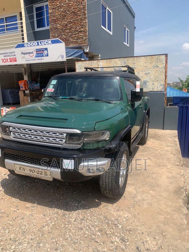 Toyota FJ Cruiser 2010 Green