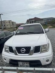Nissan Navara 2010 White for sale