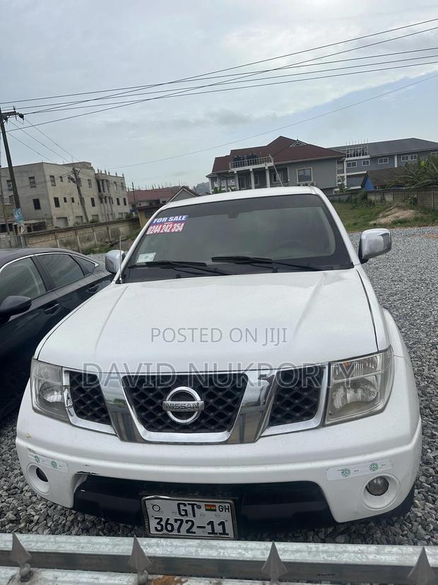 Nissan Navara 2010 White