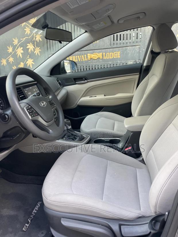 Hyundai Elantra 2018 Gray