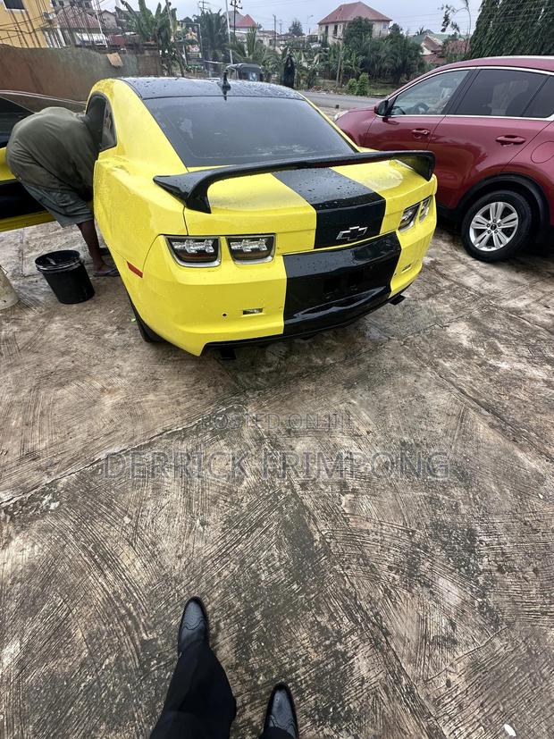 Chevrolet Camaro 1LT 2011 Yellow
