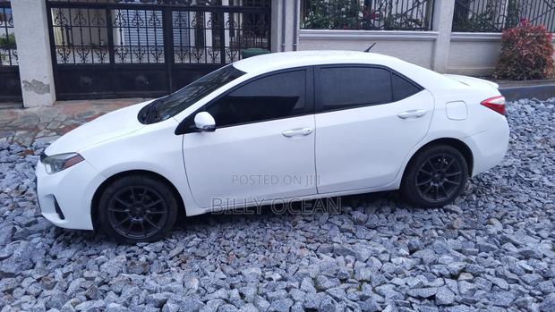 Toyota Corolla 2016 White