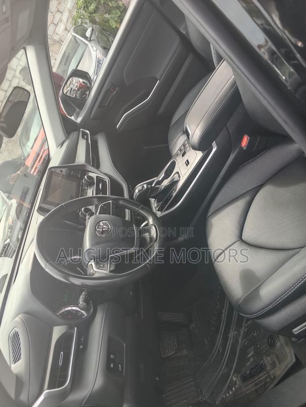 Toyota Highlander LE AWD 2023 Black