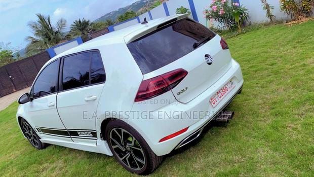 Volkswagen Golf 2018 White
