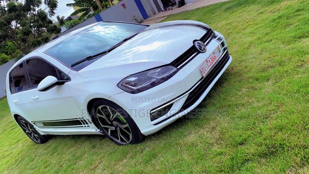 Volkswagen Golf 2018 White