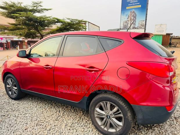 Hyundai Tucson 2014 Red