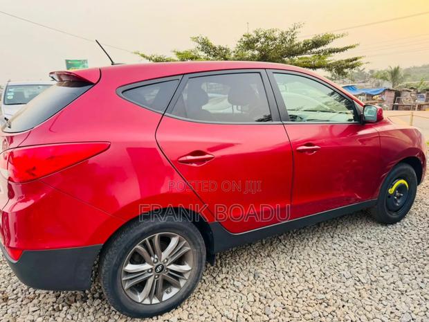 Hyundai Tucson 2014 Red