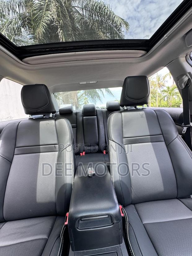 Toyota Camry SE 4dr Sedan (2.5L 4cyl 6A) 2014 Gray