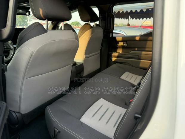 Toyota Tacoma SR5 Access Cab 6' Bed AT 2024 White