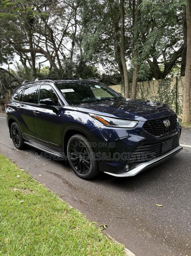 Toyota Highlander XSE 2022 Black