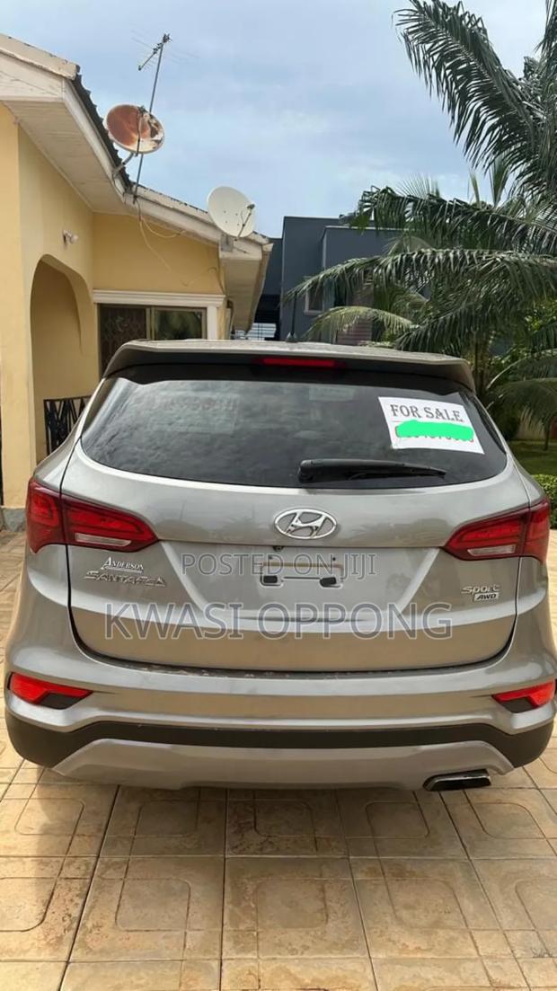 Hyundai Santa Fe 2018 Gray
