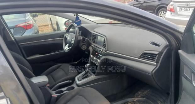 Hyundai Elantra SE 2020 Gray