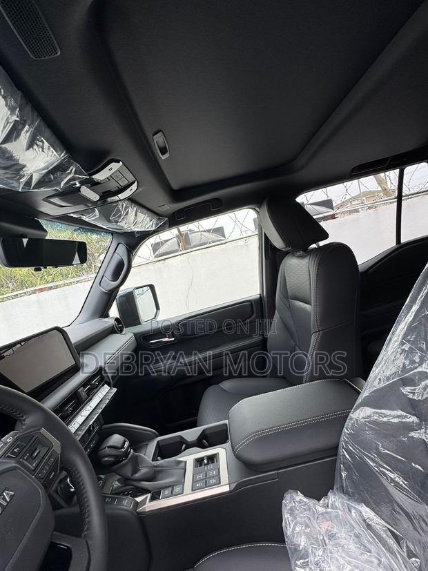 New Toyota Land Cruiser Prado 2.4 Petrol 2025 Black