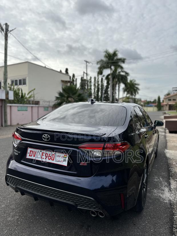 Toyota Corolla SE 2021 Blue