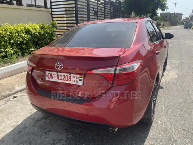 Toyota Corolla 2017 Red