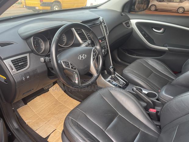 Hyundai Elantra Value Edition Sedan FWD (1.8L 4cyl 6A) 2016 Black