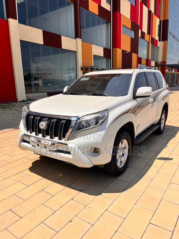 Toyota Land Cruiser Prado 2018 White
